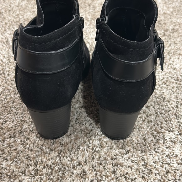 Indigo Rd. Sablena Bootie - Picture 7 of 11